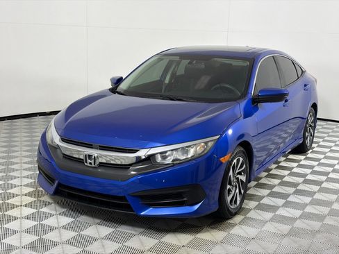 Used 2018 Honda Civic EX image 9