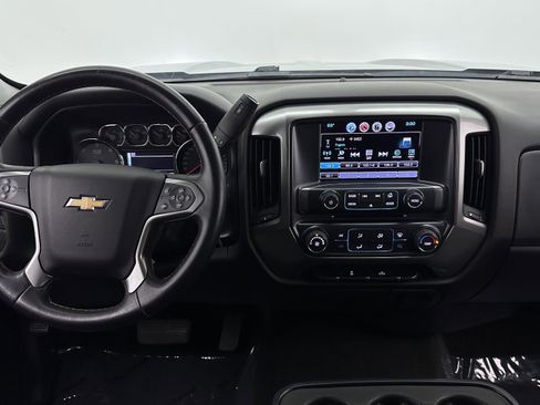 Used 2018 Chevrolet Silverado 1500 LT RWD image 24