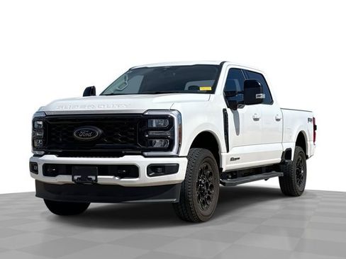 Used 2026 Ford F250 Lariat w/ Black Appearance Package image 1
