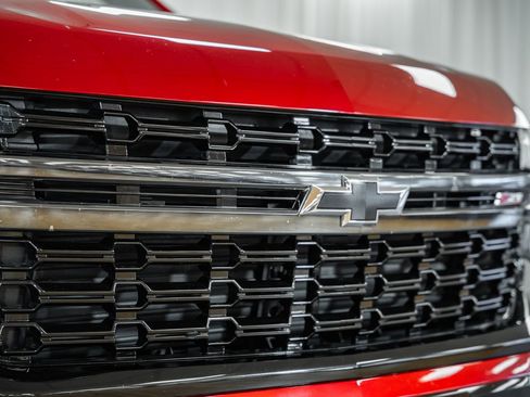 Used 2021 Chevrolet Suburban Z71 image 7