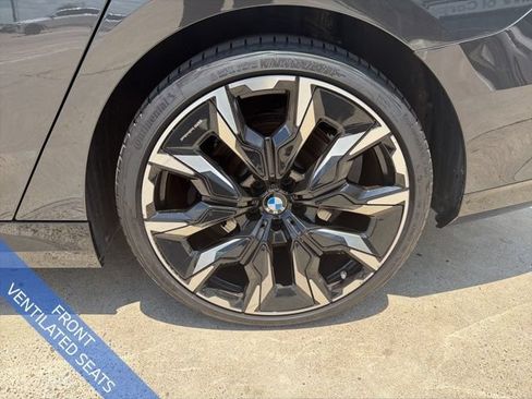 Used 2026 BMW 530i w/ M Sport Package RWD image 5