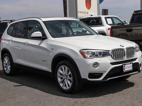 Used 2016 BMW X3 xDrive28i AWD/4WD image 3