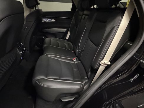 Used 2025 Genesis Electrified GV70 Advanced image 38