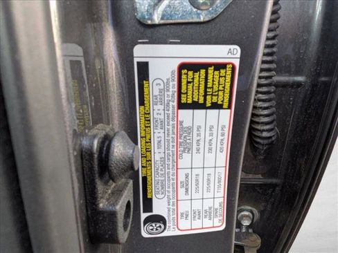 Used 2025 Subaru Outback Limited image 22