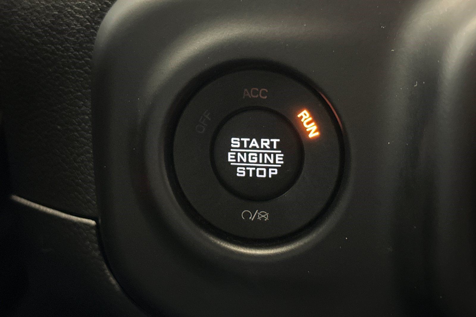 Used 2023 Jeep Wrangler Rubicon w/ Cold Weather Group AWD/4WD image 17