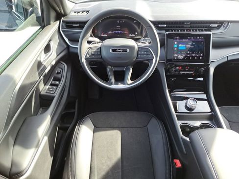 New 2025 Jeep Grand Cherokee L Altitude image 13