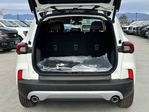 New 2025 Ford Escape SE w/ PHEV Premium Package image 6