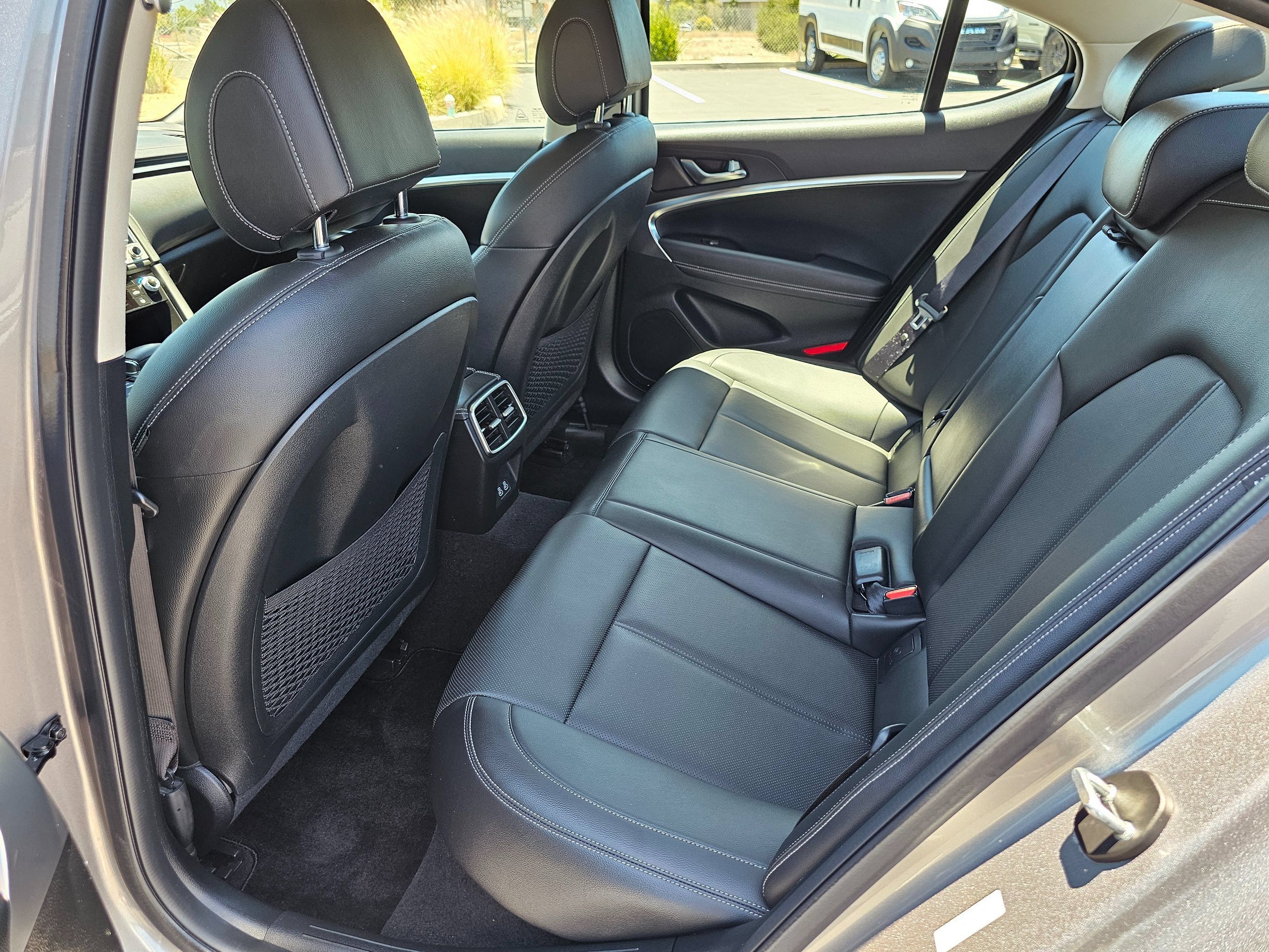 Used 2025 Genesis G70 2.5T RWD image 19