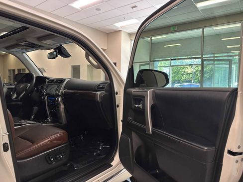 Certified 2023 Toyota 4Runner Limited AWD/4WD image 29