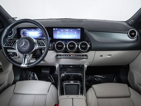 Certified 2026 Mercedes-Benz GLA 250 4MATIC image 6