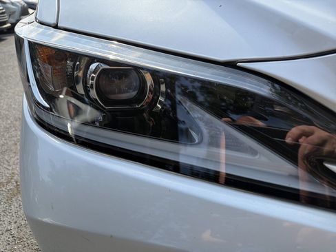 Used 2025 Lexus ES 350 w/ Premium Package FWD image 12