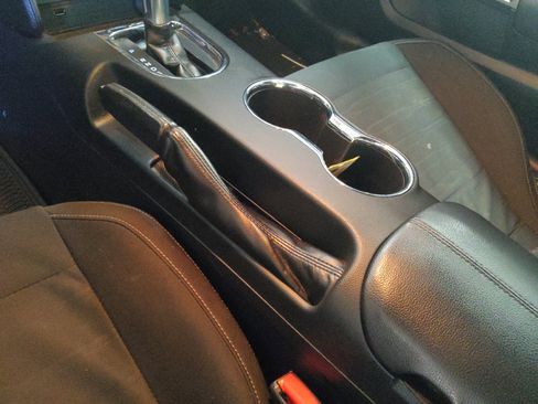 Used 2016 Ford Mustang Coupe RWD image 26