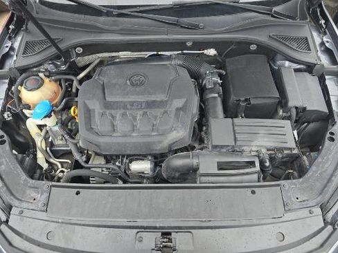 Used 2018 Volkswagen Passat 2.0T SE FWD image 15