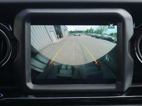 Used 2021 Jeep Wrangler Unlimited Sport AWD/4WD image 6