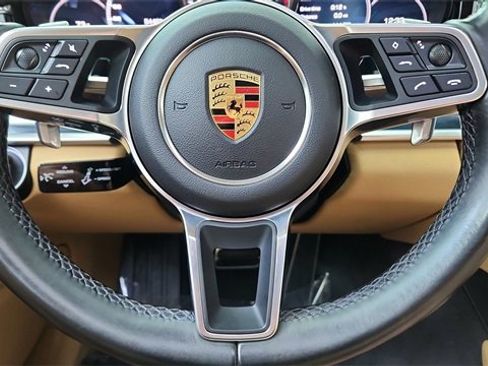 Used 2018 Porsche Panamera 4S image 40