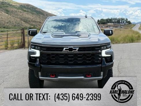 Used 2023 Chevrolet Silverado 1500 ZR2 w/ Technology Package AWD/4WD image 9