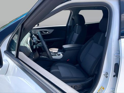 Used 2024 Chevrolet Blazer LT w/ Convenience Package FWD image 9