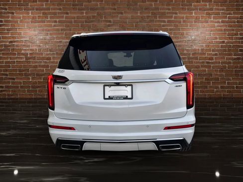 Used 2020 Cadillac XT6 Premium Luxury image 5