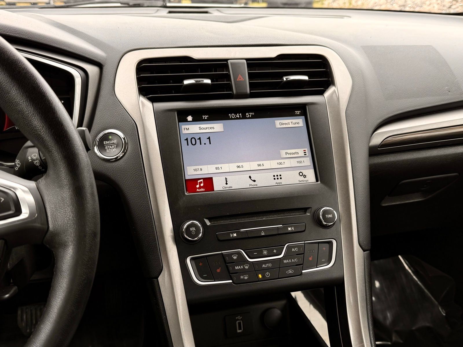 Used 2018 Ford Fusion SE w/ Equipment Group 602A FWD image 34