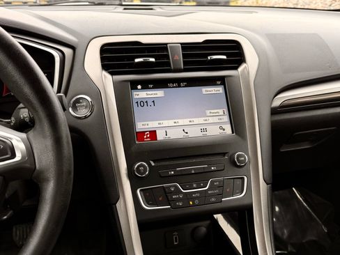 Used 2018 Ford Fusion SE w/ Equipment Group 602A FWD image 34