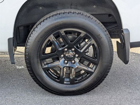 Certified 2025 Chevrolet Silverado 1500 RST w/ LPO, Dark Essentials Package image 10