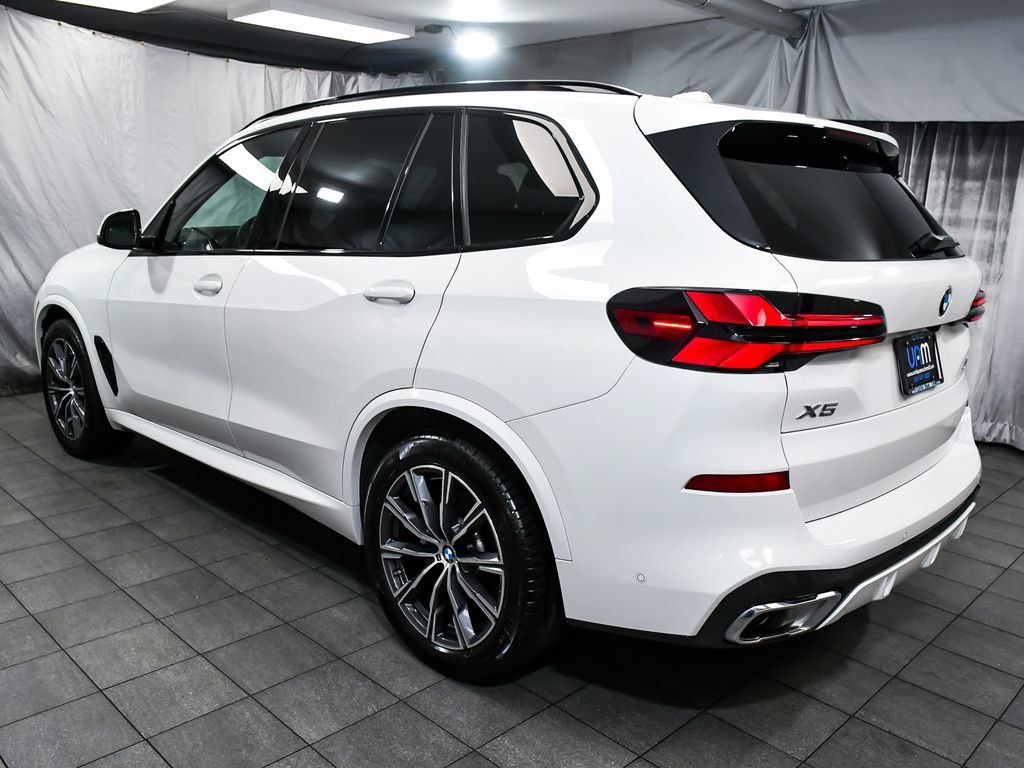 Used 2026 BMW X5 xDrive40i AWD/4WD image 4
