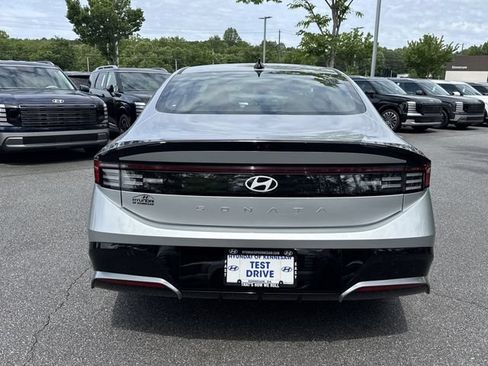 New 2026 Hyundai Sonata SEL FWD image 7