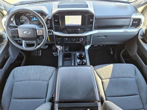 Used 2022 Ford F150 XLT image 11
