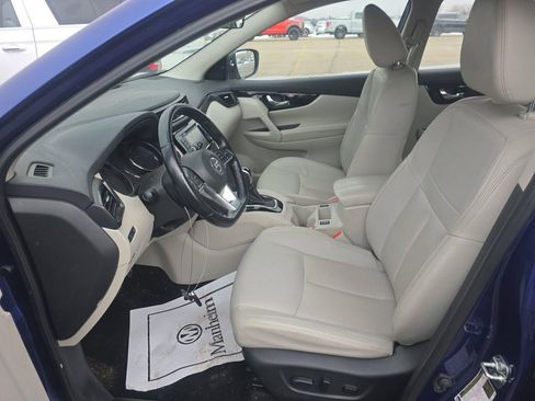 Used 2021 Nissan Rogue Sport SL image 7