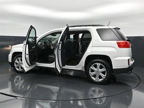 Used 2017 GMC Terrain SLE w/ Driver Alert Package I FWD image 38
