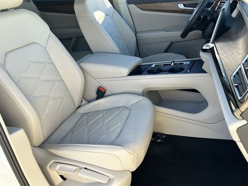 New 2026 Volkswagen Atlas SE image 7