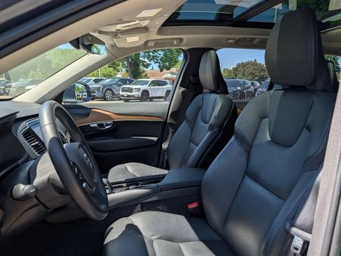 Used 2023 Volvo XC90 B6 Plus AWD/4WD image 36