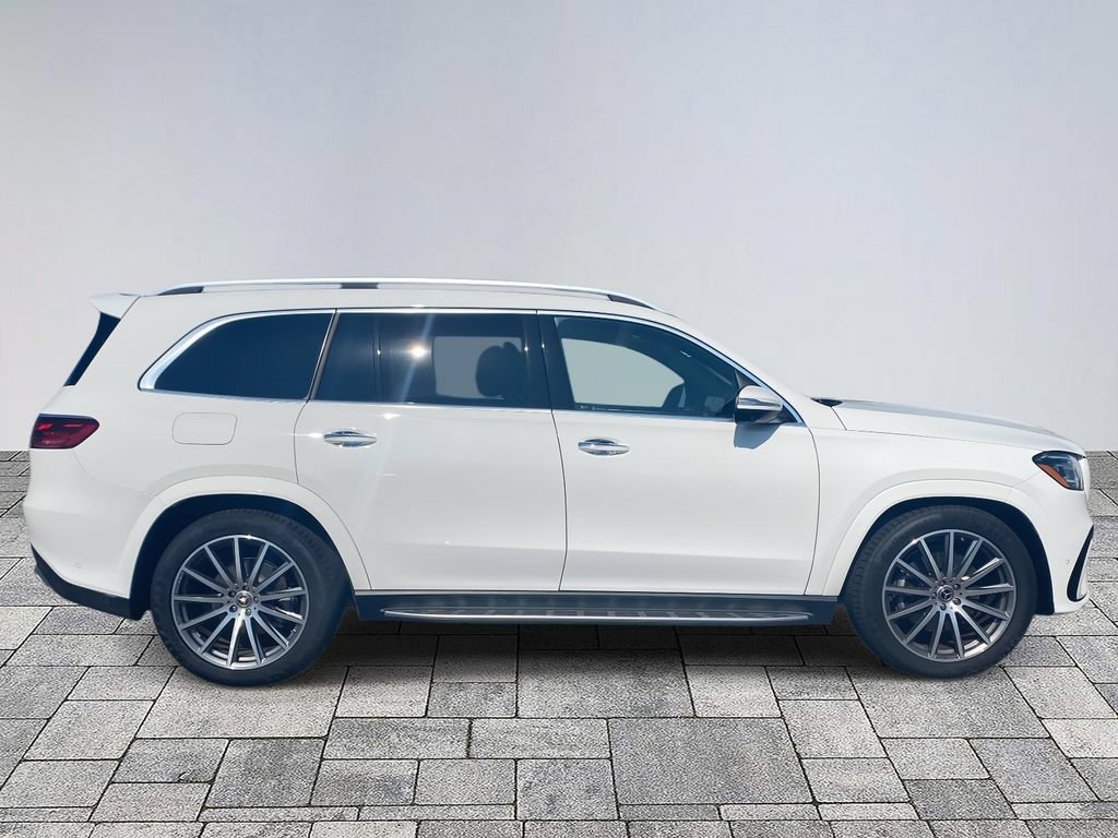 Used 2025 Mercedes-Benz GLS 580 4MATIC image 8