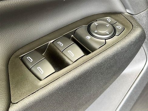 Used 2023 Chevrolet Equinox LT AWD/4WD image 19