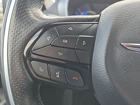 Used 2020 Chrysler Pacifica Limited w/ Advanced Safetytec Group image 44