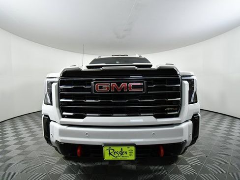 Used 2025 GMC Sierra 2500 AT4 w/ AT4 Premium Plus Package image 7