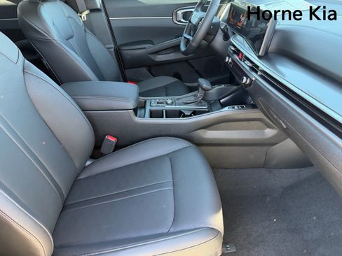 New 2026 Kia Sorento S FWD image 10