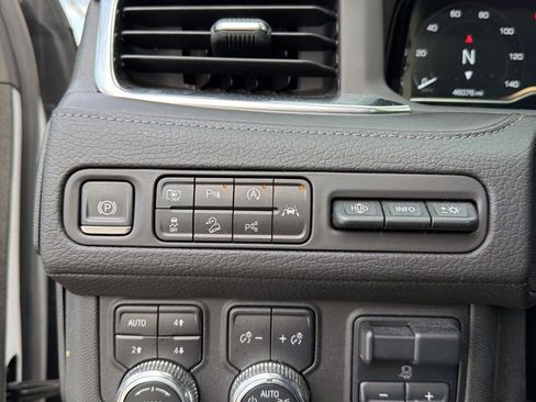 Used 2023 GMC Yukon Denali w/ Denali Reserve Package image 15