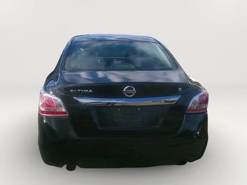Used 2015 Nissan Altima 2.5 S w/ Power Driver Seat Package FWD image 4