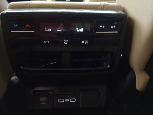 Used 2022 Acura MDX SH-AWD image 41