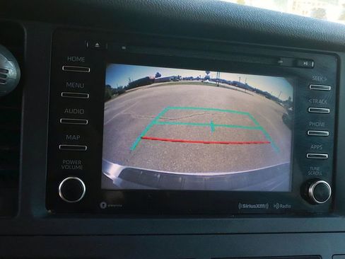 Used 2020 Toyota Sienna LE FWD image 26