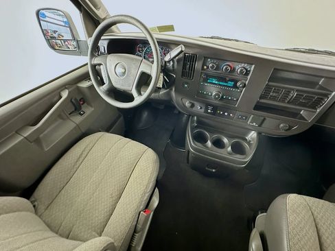 Used 2024 Chevrolet Express 3500 LT w/ LT Preferred Equipment Group RWD image 9