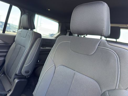 New 2026 Jeep Grand Cherokee L Laredo AWD/4WD image 33