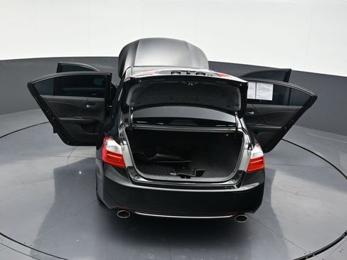 Used 2015 Honda Accord Touring image 36