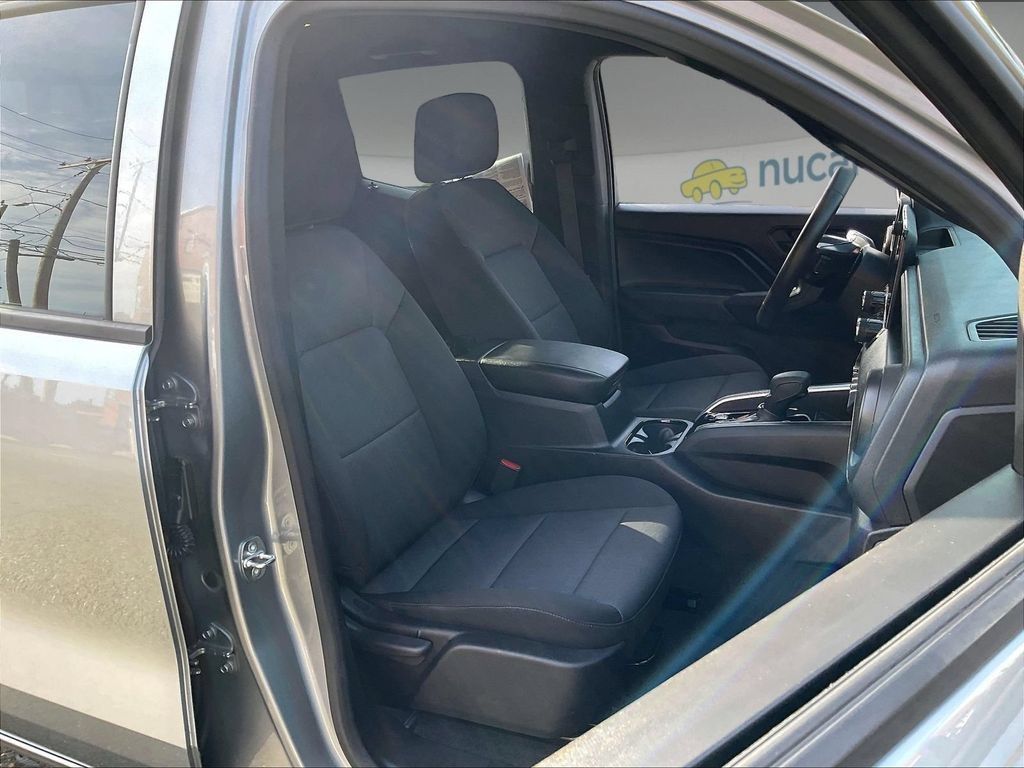 Used 2023 Chevrolet Colorado Trail Boss AWD/4WD image 11