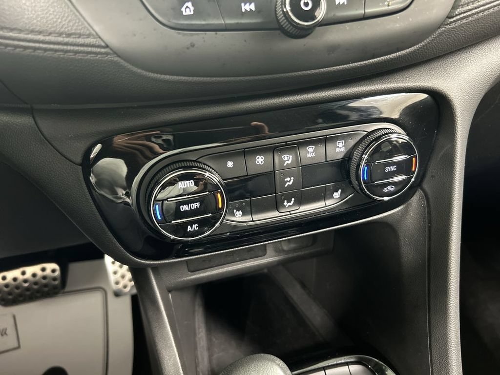 Certified 2023 Buick Encore GX Select w/ Sport Touring Package FWD image 16