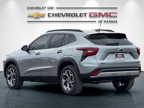 New 2026 Chevrolet Trax LT w/ Driver Confidence Package image 5