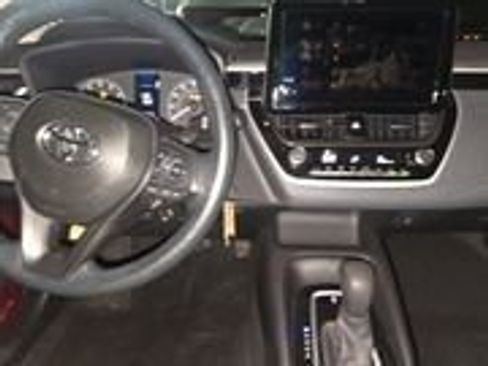 Used 2025 Toyota Corolla LE image 17