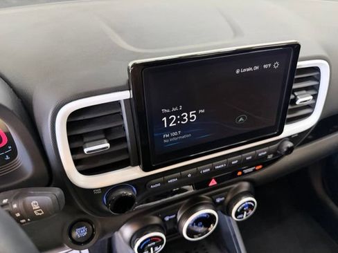 Certified 2023 Hyundai Venue Limited w/ Cargo Package FWD image 29