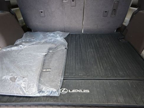 Used 2015 Lexus GX 460 w/ Premium Package AWD/4WD image 20